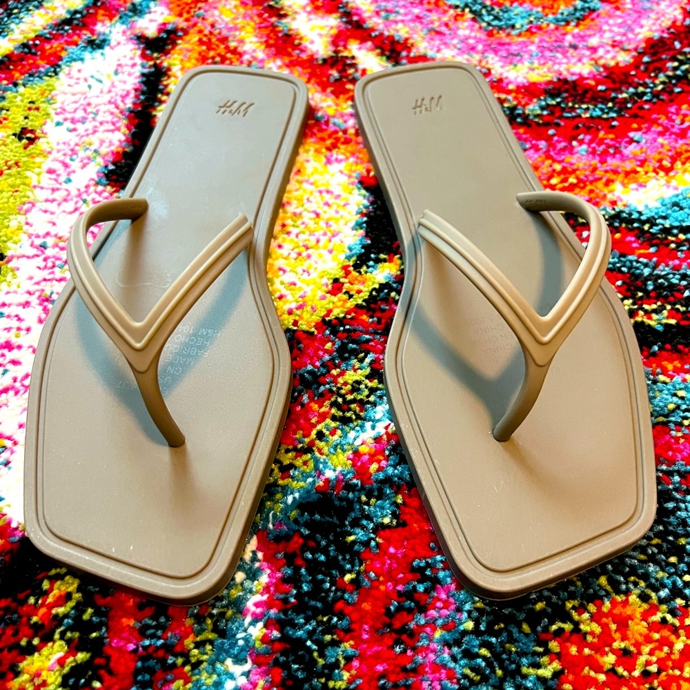 H&M Ladies Taupe Sandals Size 6